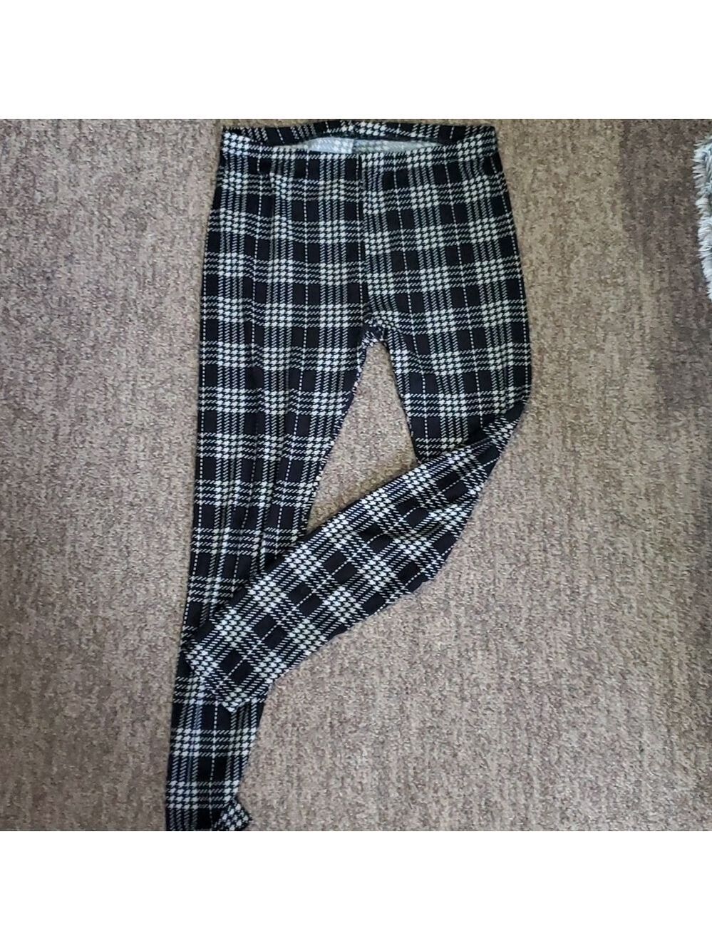 Ladies leggings size 12 $5 if buying 2 or more items